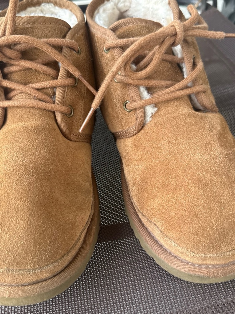 UGG Unisex Chukka Boots in Chestnut Brown with Shearling Lining
